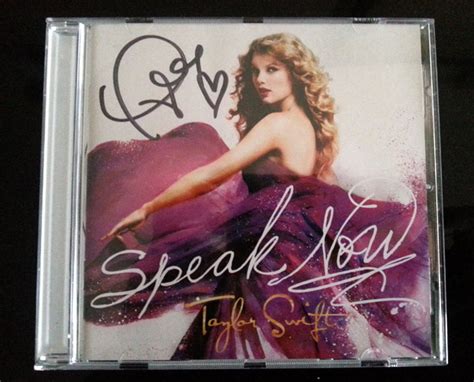 Win a Taylor Swift signed CD @taylorswift13 @flavourmag - FLAVOURMAG