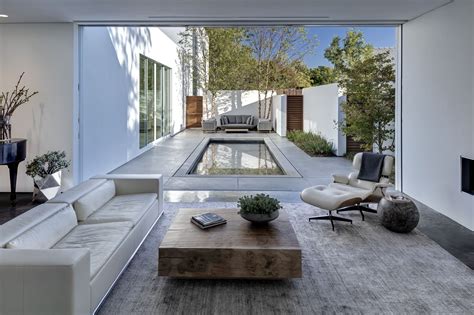 Modern open air living room facing a courtyard in Dallas Texas [20001333] | House design ...