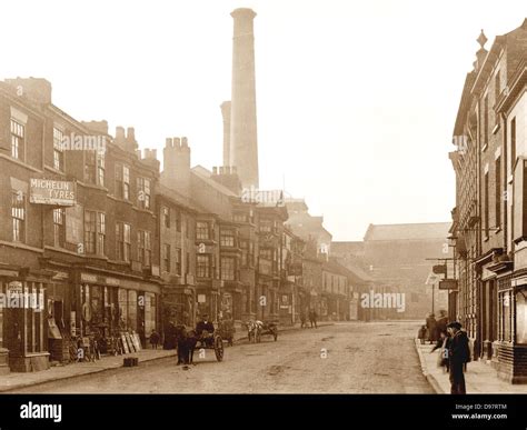 Tadcaster Bridge Street early 1900s Stock Photo - Alamy