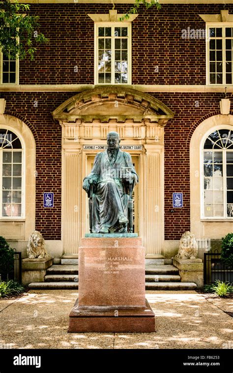 John marshall statue supreme court High Resolution Stock Photography and Images - Alamy