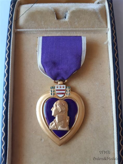 Vietnam war Purple Heart with case - VFMR Orders&Medals