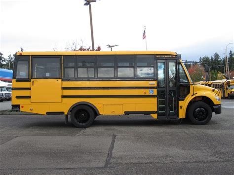 2009 Thomas Saf-T-Liner C2 18 Passenger ADA Short School Bus - B75833 | Northwest Bus Sales, Inc