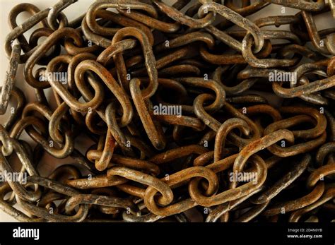 Abstract of Thick Rusty Chain Background texture Image Stock Photo - Alamy