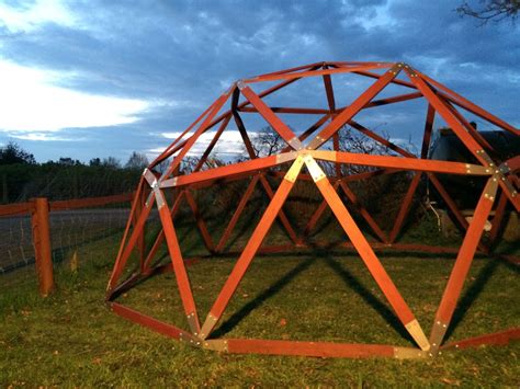 Pin by Philippe Ģilbert Mayanobe on Gardening | Geodesic dome kit, Geodesic, Geodesic dome