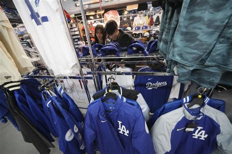 Shohei Ohtani's Dodgers jersey breaks Fanatics record for highest sales within first 48 hours of ...