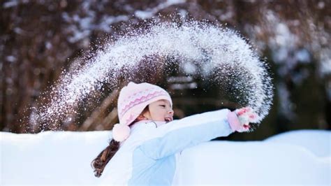 Two Snowball Party Games for Kids - Ministry To Children