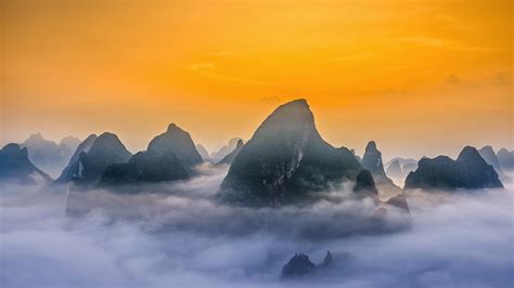 Karst mountains in Guilin and Lijiang River...