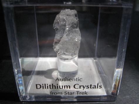 AUTHENTIC STAR TREK DILITHIUM CRYSTAL ((TOS SHOW USED PROP)) FROM DOOHAN FAM | Star trek ...