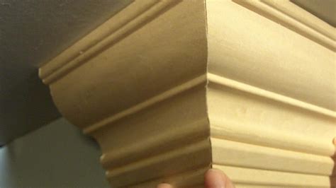 How to Cut Crown Molding Outside Corners for Beginners | Doovi