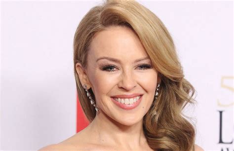 Kylie Minogue weight, height and age. We know it all!