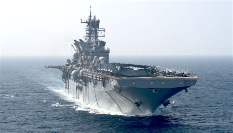 navy-oiler-amphibious-ships-shipbuilding-construction-taox-lha-lhd-assault-ingalls-nassco