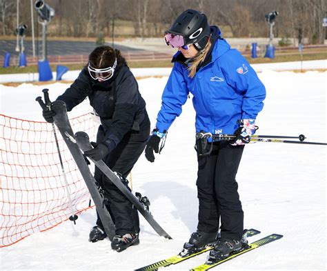 Ski & Snowboard Lessons – Perfect North Slopes