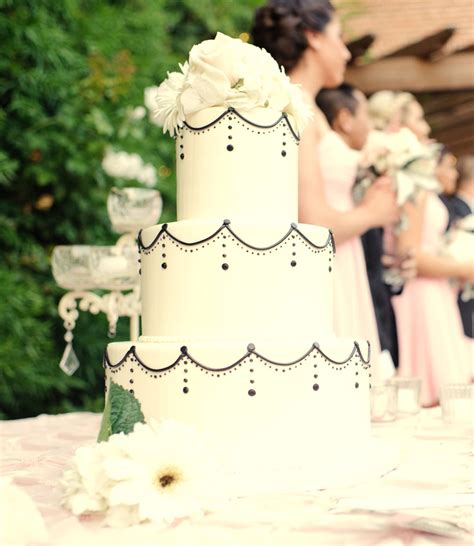 224 best images about Tortas de boda on Pinterest | Green wedding cakes ...