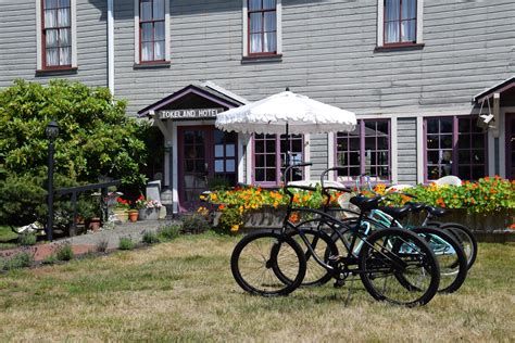 The Tokeland Hotel: Washington's Oldest Hotel Is For Today's Travelers - Confetti Travel Cafe