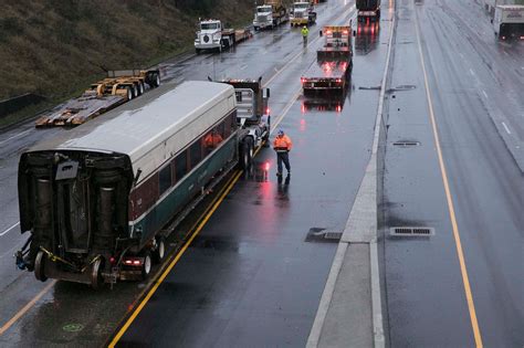 Opinion | Apportioning Blame for the Amtrak Tragedy - The New York Times