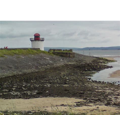 Burry Port Lighthouse by carol01 | ePHOTOzine