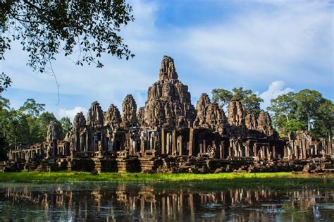 Premium Photo | Bayon temple in angkor thom