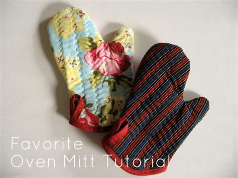 Pickup Some Creativity: Favorite Oven Mitt Tutorial, with free template.