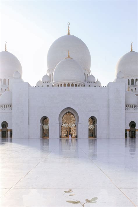 Bur Dubai Grand Mosque a peek into grand architecture and culture