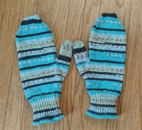 Knitting II: Basic 4 Needle Mitten