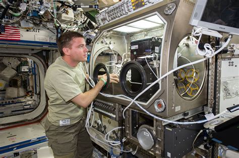 Station astronaut calls private spaceflight ‘next breakthrough ...