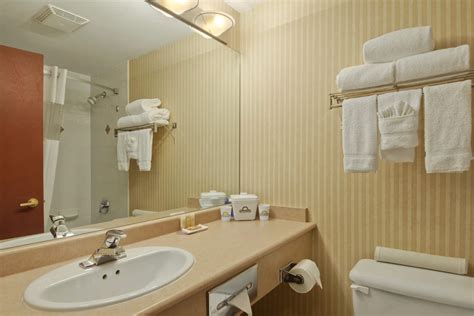 Days Inn by Wyndham Vancouver Airport | Richmond, BC Hotels