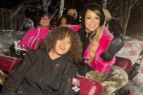 Mariah Carey and Twins Monroe and Moroccan Enjoy a Christmas Eve Sleigh ...