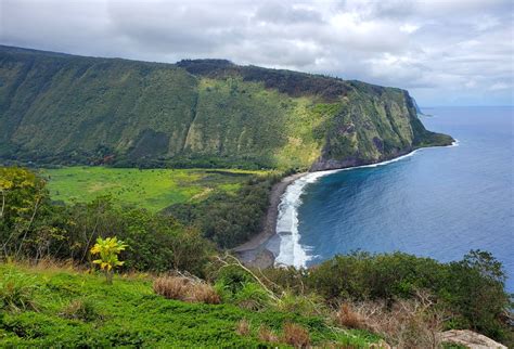 Waipio Beach, Honokaa - Hawaii Beaches