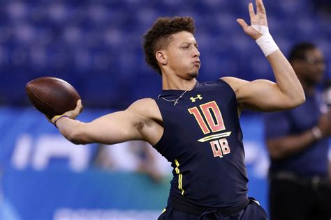 Chiefs draft picks 2017: Kansas City selects QB Patrick Mahomes after ...