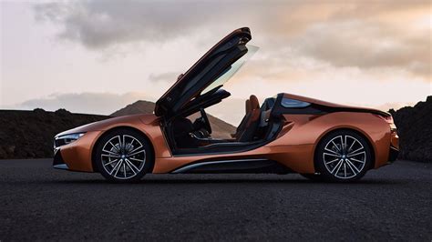 BMW i8 Roadster 2018: un híbrido enchufable, descapotable y atractivo