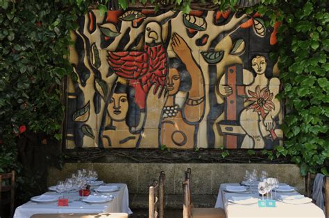 7 restaurants with incredible art collections