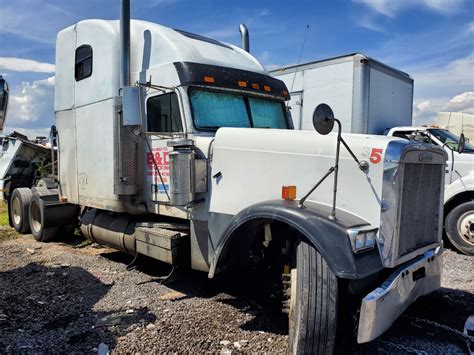 2000 Freightliner CLASSIC XL | HOLST TRUCK PARTS