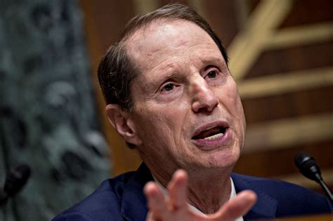 13 Facts About Ron Wyden - Facts.net