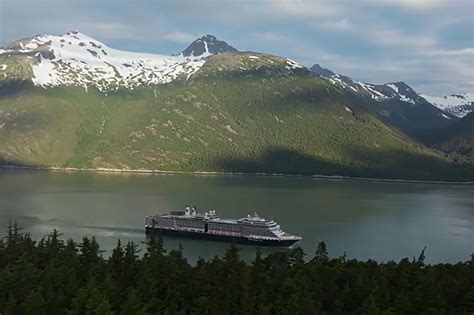 As 2025 Bookings Open, Holland America Line Leads Alaska Cruising