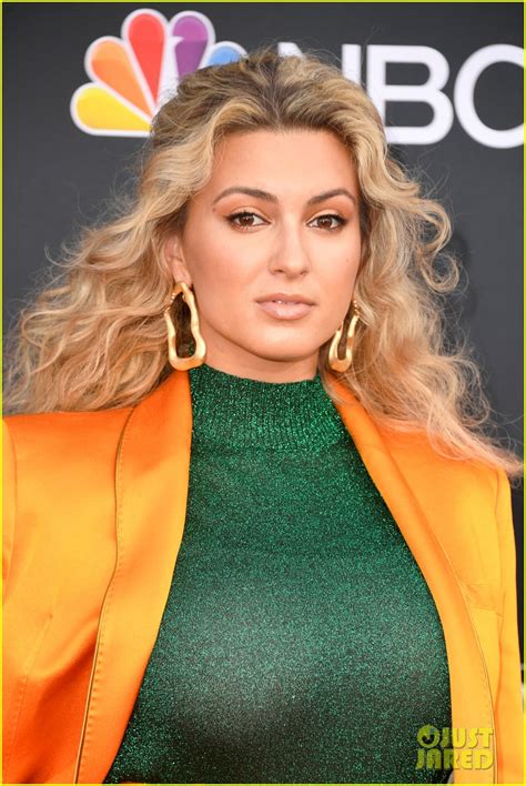 Full Sized Photo of tori kelly andre murillo dan shay bbmas 11 | Tori Kelly Goes Bold in Golden ...