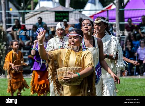 Native american corn dance hi-res stock photography and images - Alamy