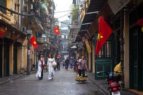 Old Quarter in Hanoi | What to Do, See and Eat | Holidify