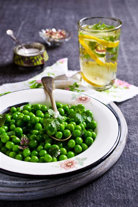 Easy Green Peas with Mint Recipe – The Bossy Kitchen