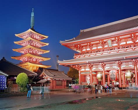 How to visit Japan's shrines and temples—with respect