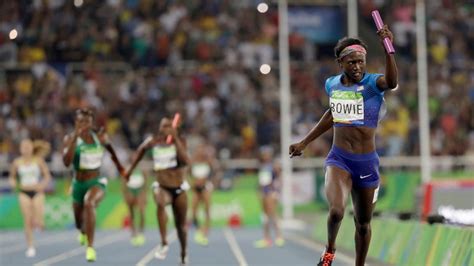 Tori Bowie: Gold medal-winning sprinter dies aged 32 | US News | Sky News