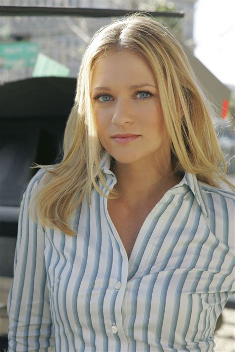 Jennifer "JJ" Jareau Photo: JJ | Aj cook, Women, Beautiful actresses