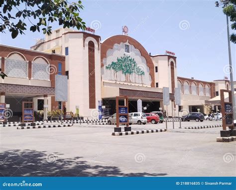 Vadodara railway station editorial image. Image of plaza - 218816835