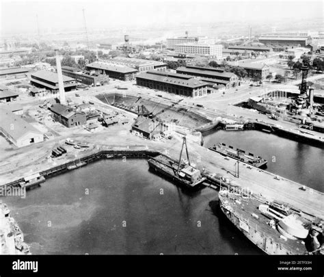 Philadelphia Naval Shipyard view in 1921 Stock Photo - Alamy