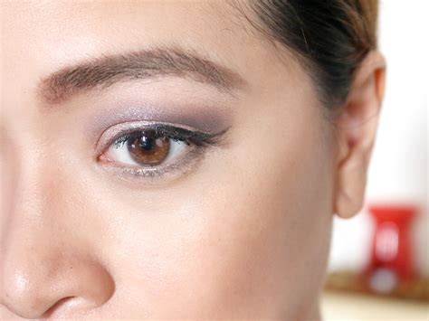 Eyeshadow for brown eyes and brown skin. Choosing the Right Eyeshadow for Brown EyesEye Makeup ...