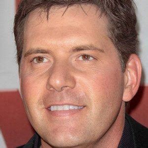 Rodney Atkins - Age, Family, Bio | Famous Birthdays