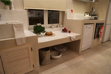 Sophie Ferjani cuisine beton cellulaire beige ancien cassé par blanc ...