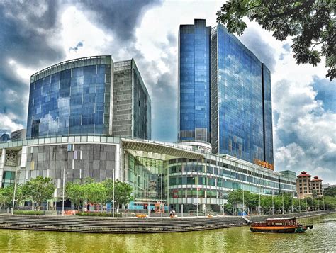 Clarke Quay Central | A shopping mall beside Singapore River… | Flickr