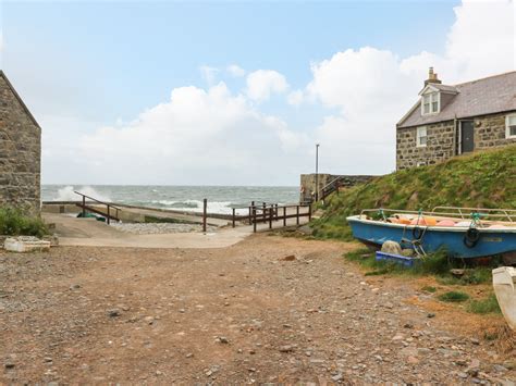 49 Crovie Village, Aberdeenshire | Beach Stays