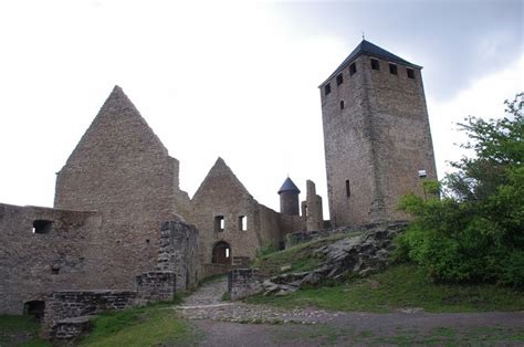 Lichtenberg Castle. | Castle, Beautiful places, Landmarks