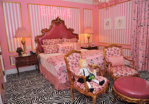 Best Themed Hotel Rooms - Luxurious Fantasy Hotel Rooms